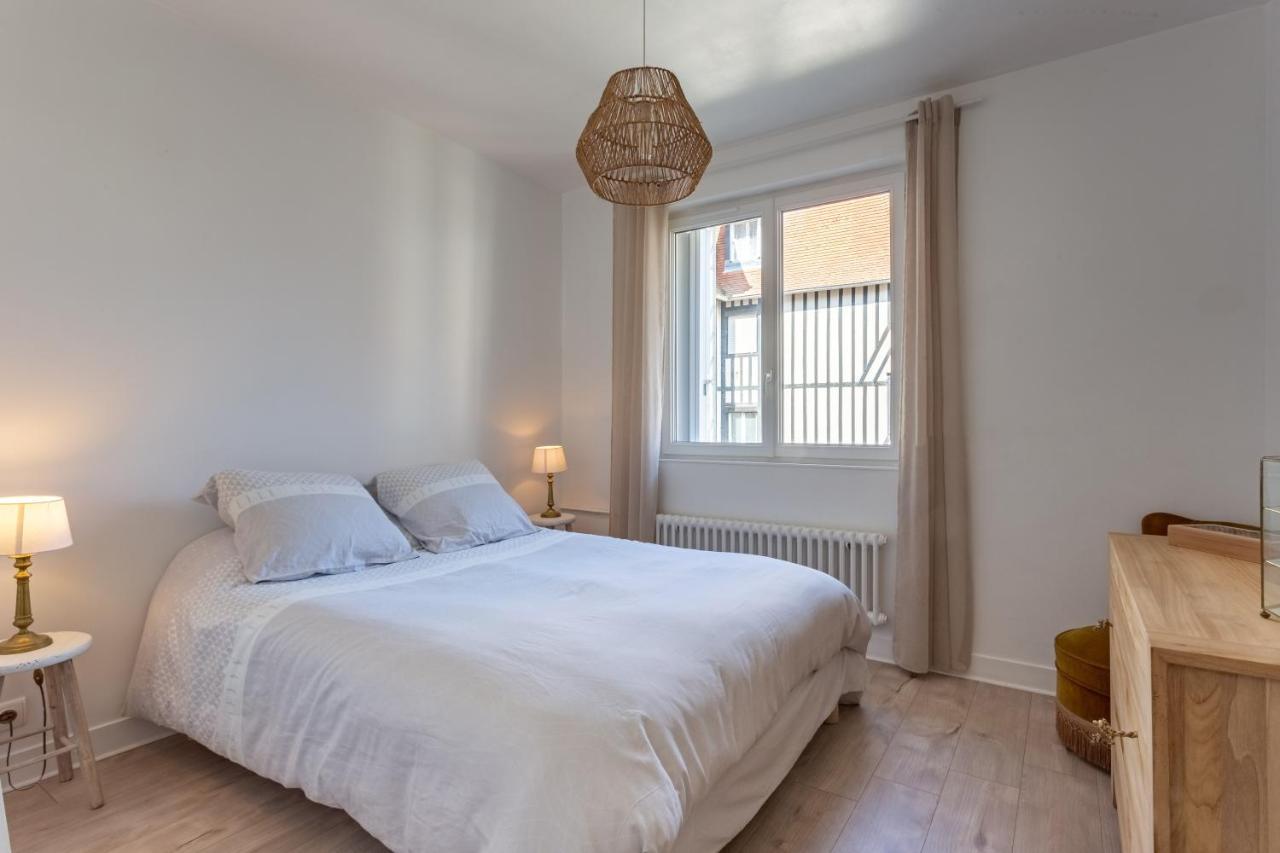 Le Carrousel - Appartement Avec Studio Attenant Deauville Eksteriør bilde
