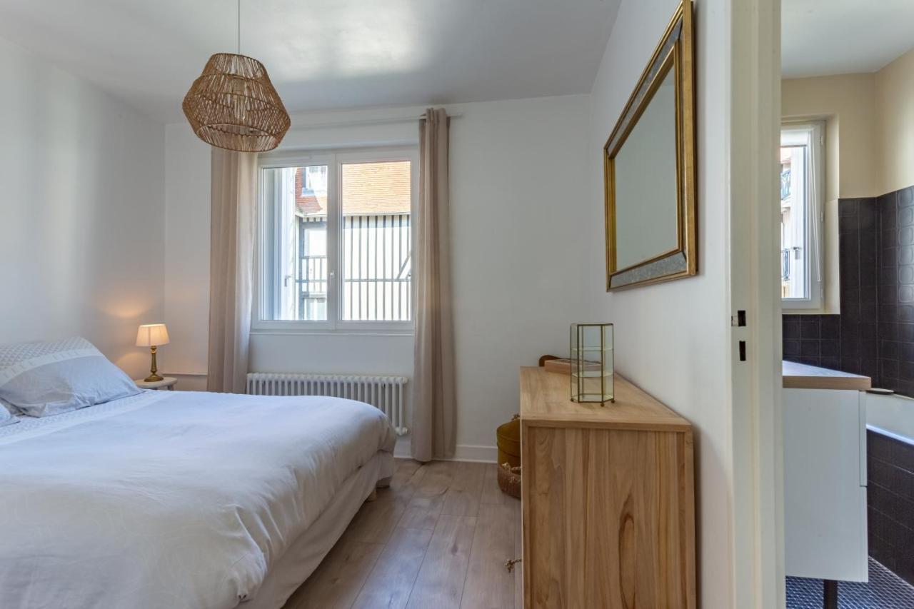 Le Carrousel - Appartement Avec Studio Attenant Deauville Eksteriør bilde